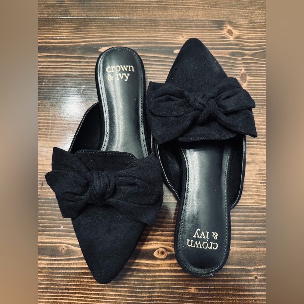 Crown & Ivy Women's Elise Elegant Black Bow Faux Suede Mules NWOT‎ Size 6.5